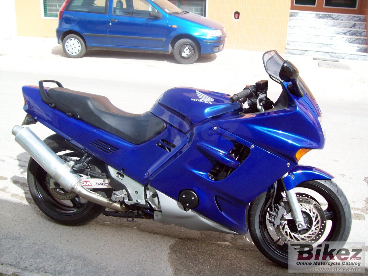 Big  cbr 1000 f picture and wallpaper from Bikez.com